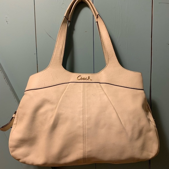 Coach Handbags - Vintage Coach Lexi white Cowhide leather satin interior satchel No. A1220-F18829